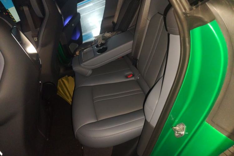 Used Xiaomi Auto YU7 2025 Ultra-Long Range Rear-Wheel Drive Version Left Rear Seat