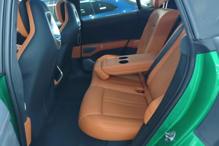Used Xiaomi Auto YU7 2025 Ultra-Long Range High-Performance All-Wheel-Drive Max Edition Left Rear Seat