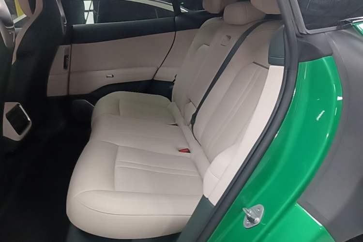 Used Xiaomi Auto YU7 2025 Ultra-Long Range Rear-Wheel Drive Version Left Rear Seat