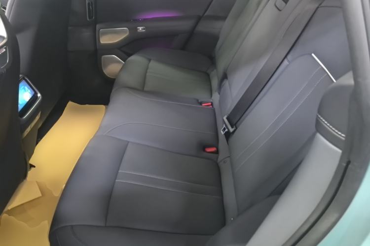 Used Xiaomi Auto YU7 2025 Ultra-Long Range Rear-Wheel Drive Version Left Rear Seat