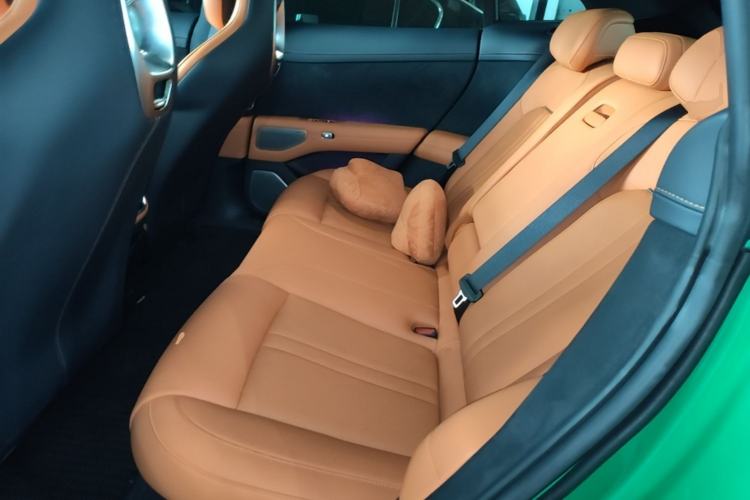 Used Xiaomi Auto YU7 2025 Ultra-Long Range High-Performance All-Wheel-Drive Max Edition Left Rear Seat