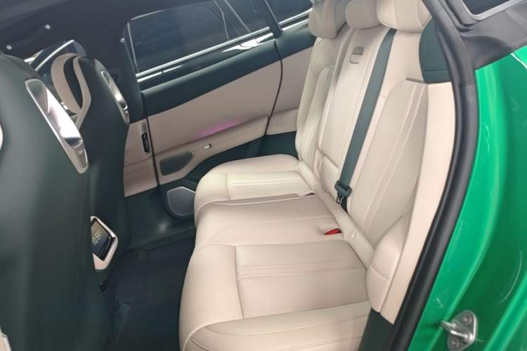 Used Xiaomi Auto YU7 2025 Ultra-Long Range Rear-Wheel Drive Version Left Rear Seat