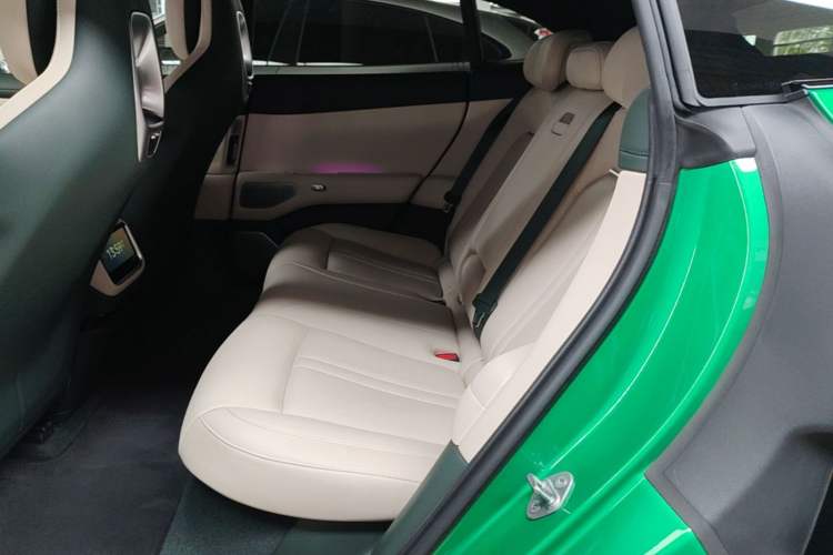 Used Xiaomi Auto YU7 2025 Ultra-Long Range High-Performance All-Wheel-Drive Max Edition Left Rear Seat