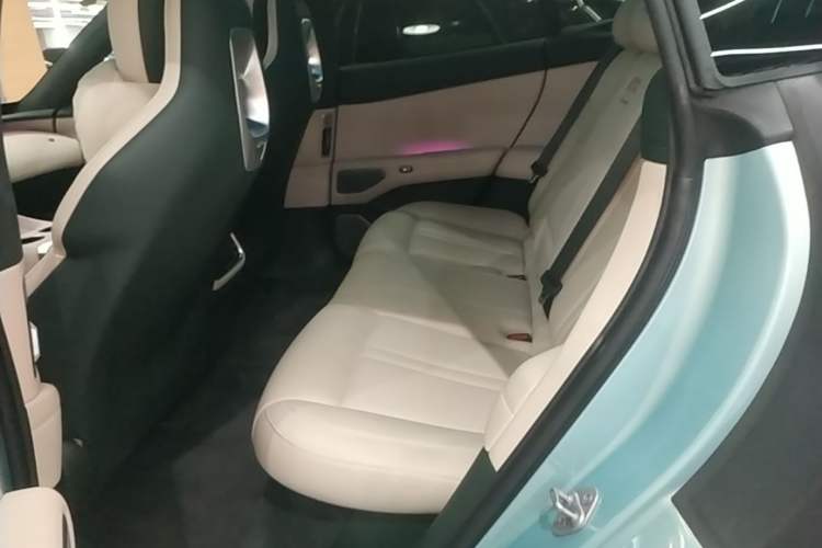 Used Xiaomi Auto YU7 2025 Ultra-Long Range High-Performance All-Wheel-Drive Max Edition Left Rear Seat