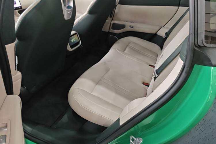 Used Xiaomi Auto YU7 2025 Ultra-Long Range High-Performance All-Wheel-Drive Max Edition Left Rear Seat
