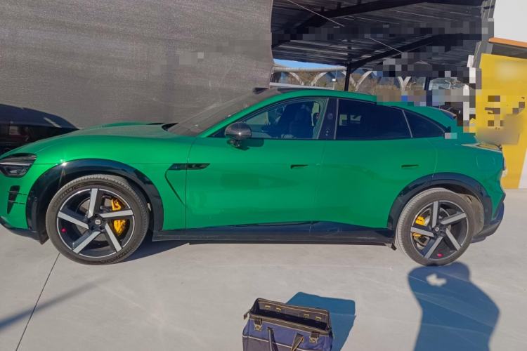 Used Xiaomi Auto YU7 2025 Ultra-Long Range High-Performance All-Wheel-Drive Max Edition Left Side