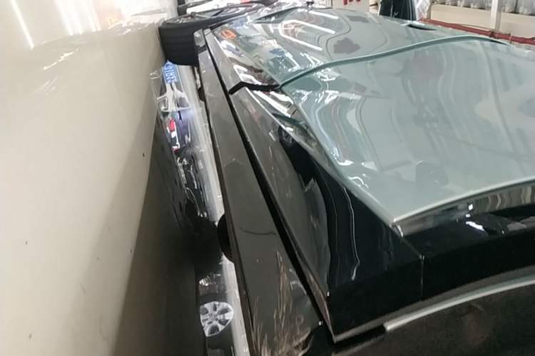 Used Xiaomi Auto YU7 2025 Ultra-Long Range Rear-Wheel Drive Version Left Side Sill