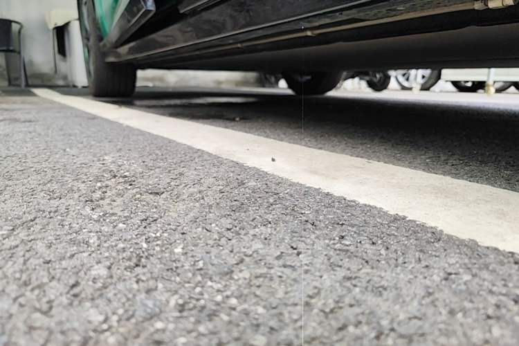 Used Xiaomi Auto YU7 2025 Ultra-Long Range Rear-Wheel Drive Version Left Side Sill