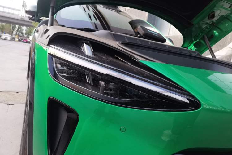 Used Xiaomi Auto YU7 2025 Ultra-Long Range High-Performance All-Wheel-Drive Max Edition Right Front Headlight