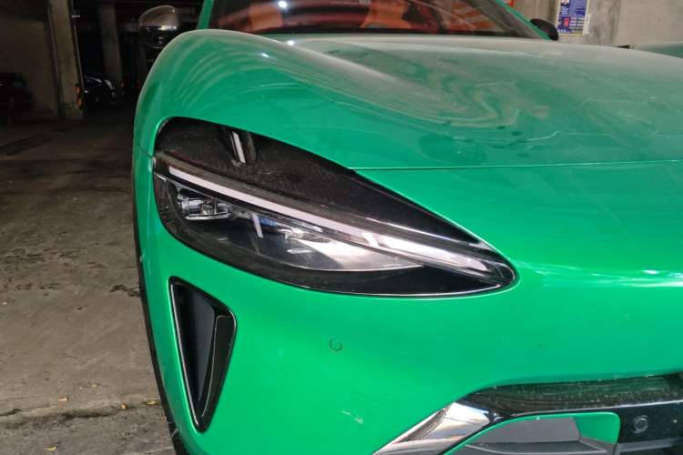 Used Xiaomi Auto YU7 2025 Ultra-Long Range High-Performance All-Wheel-Drive Max Edition Right Front Headlight