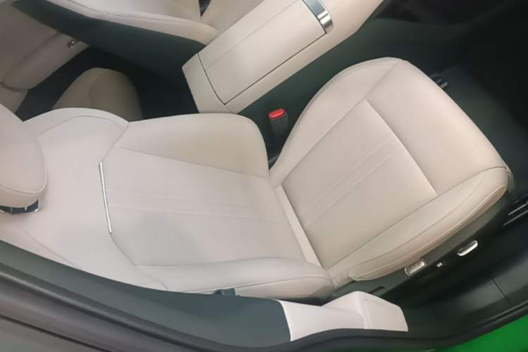 Used Xiaomi Auto YU7 2025 Ultra-Long Range All-Wheel Drive Pro Version Right Front Seat