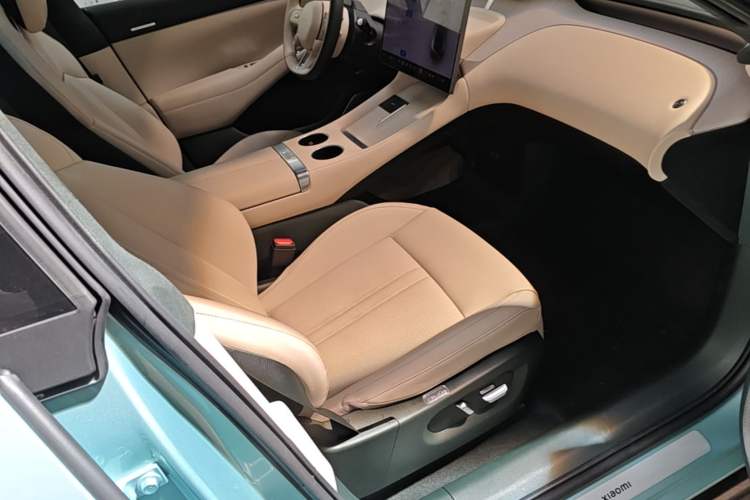 Used Xiaomi Auto YU7 2025 Ultra-Long Range High-Performance All-Wheel-Drive Max Edition Right Front Seat