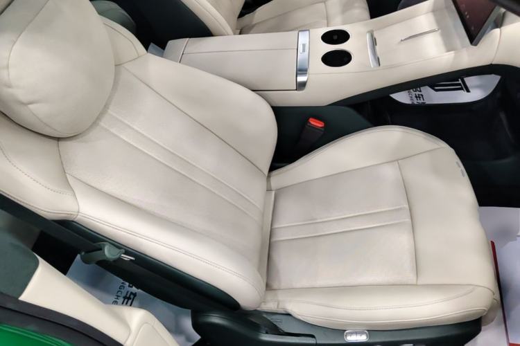 Used Xiaomi Auto YU7 2025 Ultra-Long Range High-Performance All-Wheel-Drive Max Edition Right Front Seat