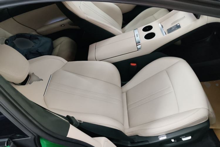 Used Xiaomi Auto YU7 2025 Ultra-Long Range High-Performance All-Wheel-Drive Max Edition Right Front Seat