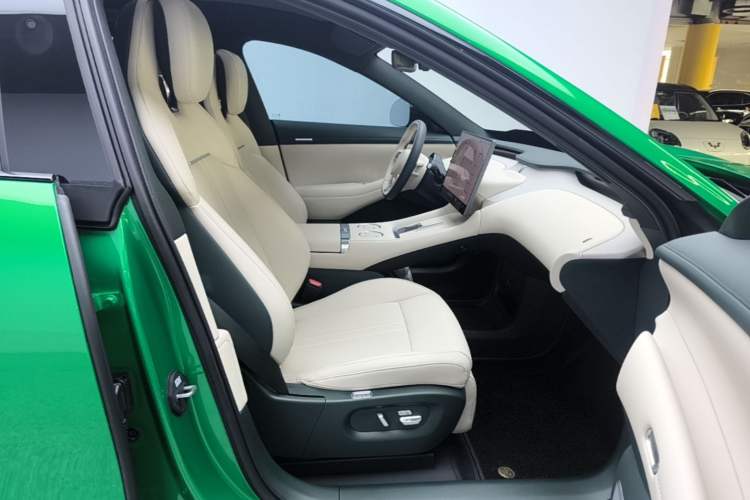 Used Xiaomi Auto YU7 2025 Ultra-Long Range All-Wheel Drive Pro Version Right Front Seat