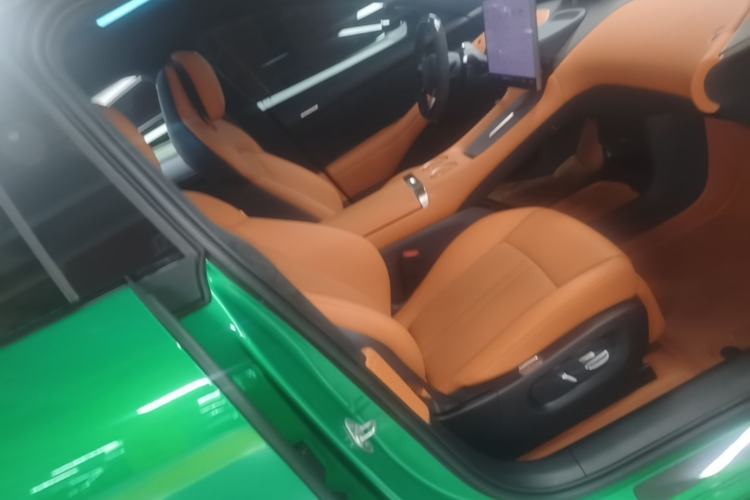 Used Xiaomi Auto YU7 2025 Ultra-Long Range High-Performance All-Wheel-Drive Max Edition Right Front Seat