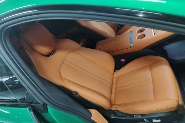 Used Xiaomi Auto YU7 2025 Ultra-Long Range High-Performance All-Wheel-Drive Max Edition Right Front Seat