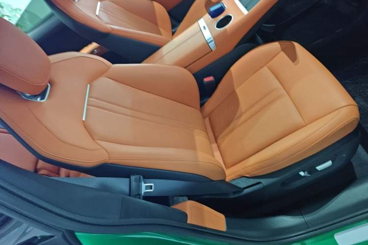 Used Xiaomi Auto YU7 2025 Ultra-Long Range Rear-Wheel Drive Version Right Front Seat