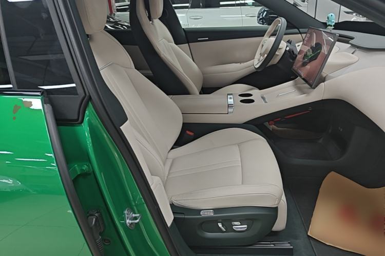 Used Xiaomi Auto YU7 2025 Ultra-Long Range Rear-Wheel Drive Version Right Front Seat