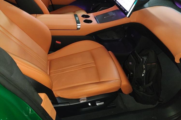 Used Xiaomi Auto YU7 2025 Ultra-Long Range High-Performance All-Wheel-Drive Max Edition Right Front Seat