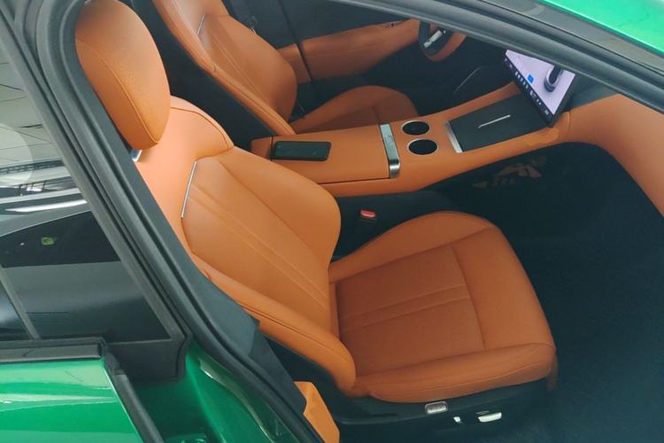 Used Xiaomi Auto YU7 2025 Ultra-Long Range Rear-Wheel Drive Version Right Front Seat