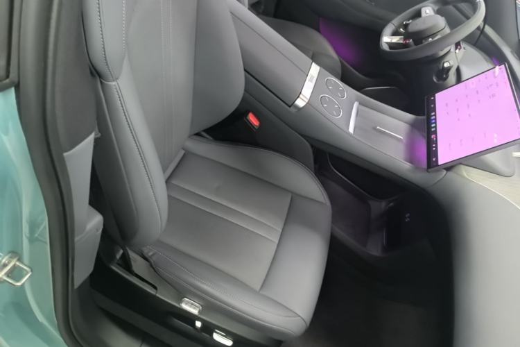 Used Xiaomi Auto YU7 2025 Ultra-Long Range Rear-Wheel Drive Version Right Front Seat