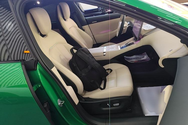 Used Xiaomi Auto YU7 2025 Ultra-Long Range Rear-Wheel Drive Version Right Front Seat