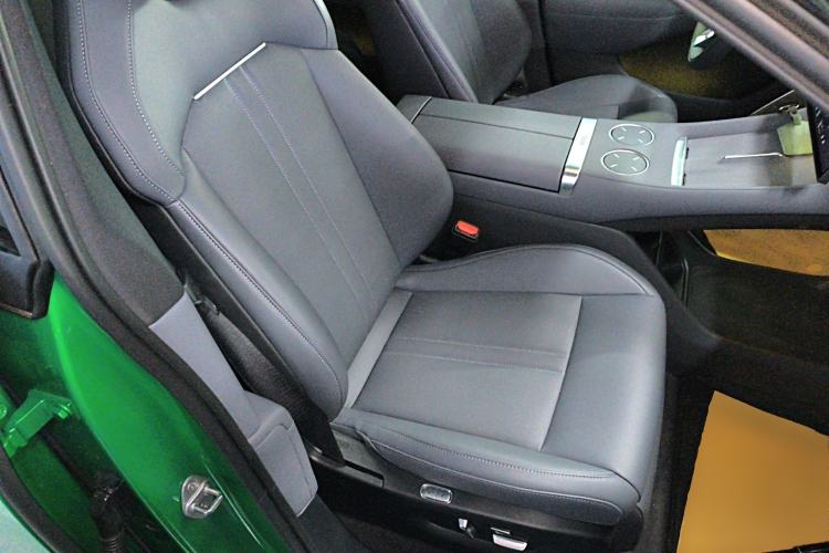 Used Xiaomi Auto YU7 2025 Ultra-Long Range Rear-Wheel Drive Version Right Front Seat