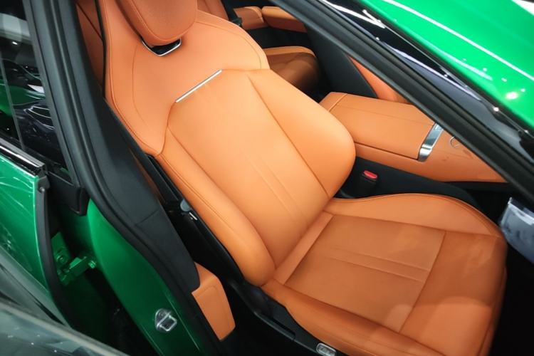 Used Xiaomi Auto YU7 2025 Ultra-Long Range Rear-Wheel Drive Version Right Front Seat