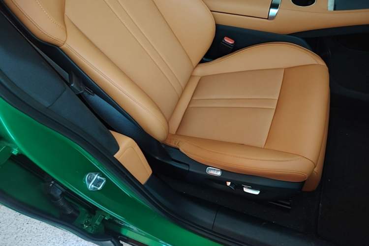 Used Xiaomi Auto YU7 2025 Ultra-Long Range All-Wheel Drive Pro Version Right Front Seat