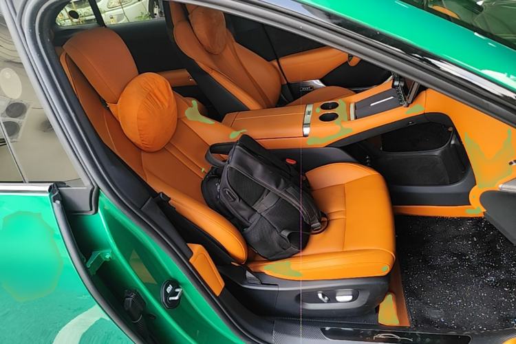 Used Xiaomi Auto YU7 2025 Ultra-Long Range Rear-Wheel Drive Version Right Front Seat