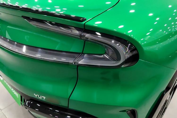Used Xiaomi Auto YU7 2025 Ultra-Long Range High-Performance All-Wheel-Drive Max Edition Right Rear Taillight