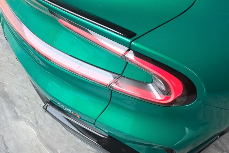 Used Xiaomi Auto YU7 2025 Ultra-Long Range High-Performance All-Wheel-Drive Max Edition Right Rear Taillight