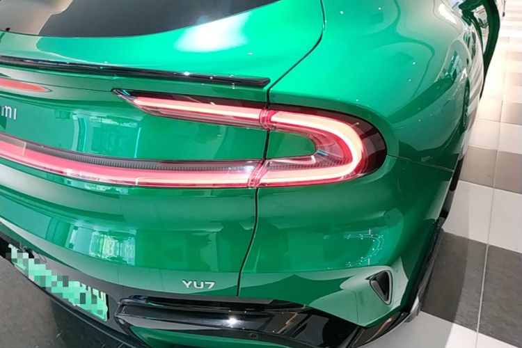 Used Xiaomi Auto YU7 2025 Ultra-Long Range Rear-Wheel Drive Version Right Rear Taillight