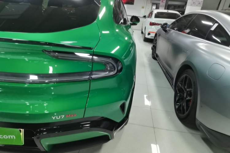 Used Xiaomi Auto YU7 2025 Ultra-Long Range High-Performance All-Wheel-Drive Max Edition Right Rear Taillight