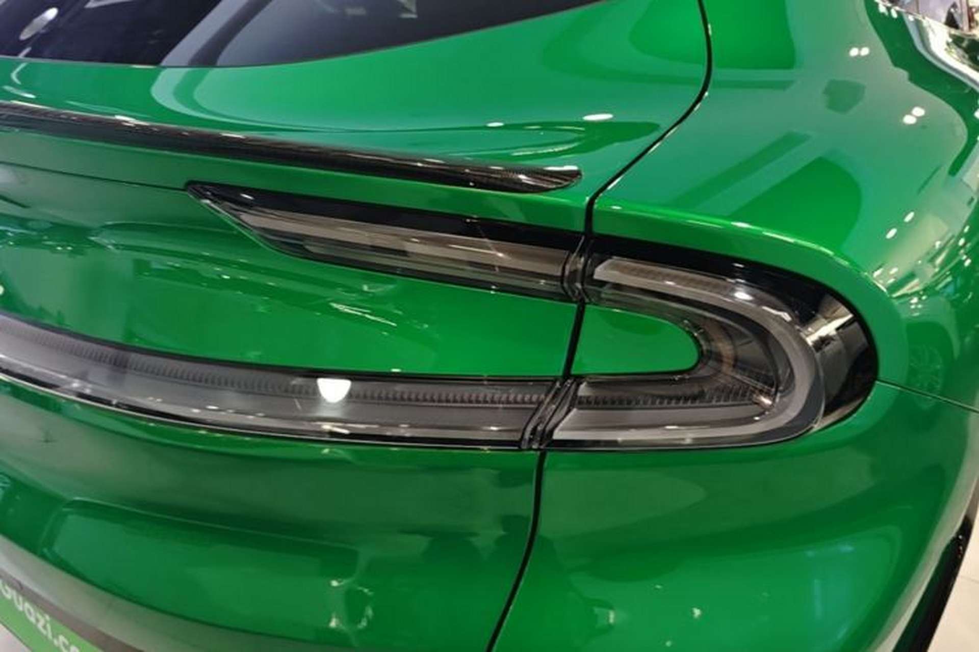 Used Xiaomi Auto YU7 2025 Ultra-Long Range High-Performance All-Wheel-Drive Max Edition Right Rear Taillight