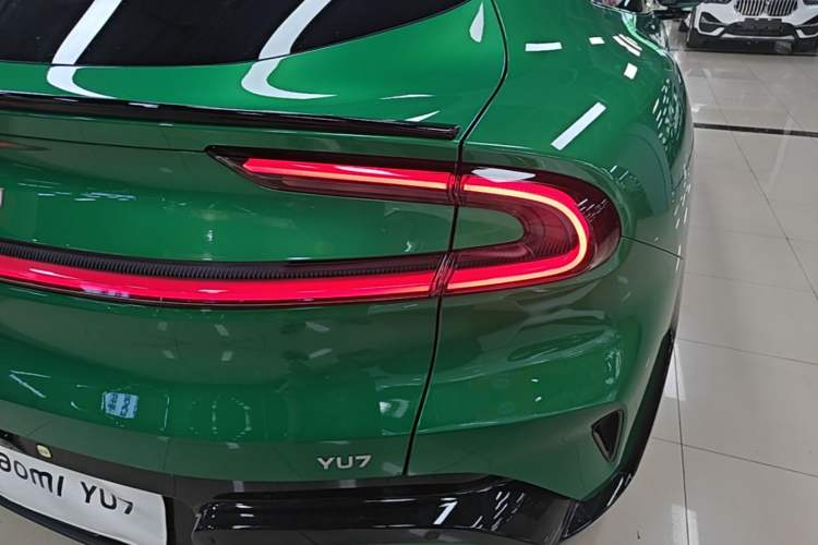 Used Xiaomi Auto YU7 2025 Ultra-Long Range Rear-Wheel Drive Version Right Rear Taillight