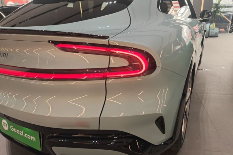 Used Xiaomi Auto YU7 2025 Ultra-Long Range High-Performance All-Wheel-Drive Max Edition Right Rear Taillight