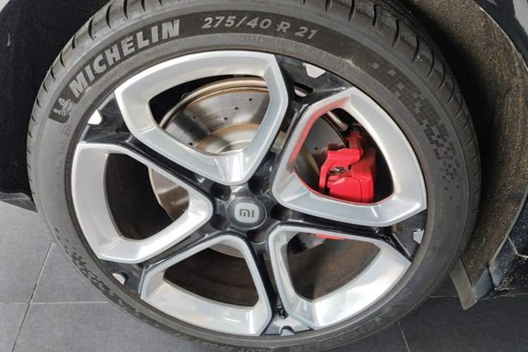 Used Xiaomi Auto YU7 2025 Ultra-Long Range High-Performance All-Wheel-Drive Max Edition Right Rear Wheel Hub