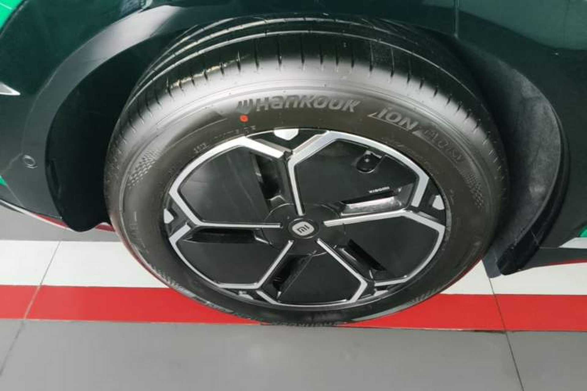 Used Xiaomi Auto YU7 2025 Ultra-Long Range Rear-Wheel Drive Version Right Rear Wheel Hub