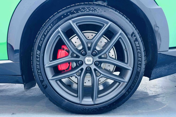Used Xiaomi Auto YU7 2025 Ultra-Long Range High-Performance All-Wheel-Drive Max Edition Right Rear Wheel Hub