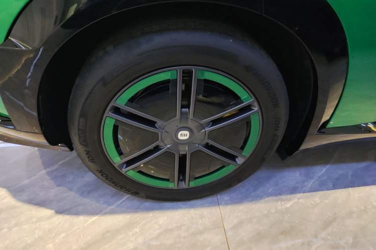 Used Xiaomi Auto YU7 2025 Ultra-Long Range Rear-Wheel Drive Version Right Rear Wheel Hub