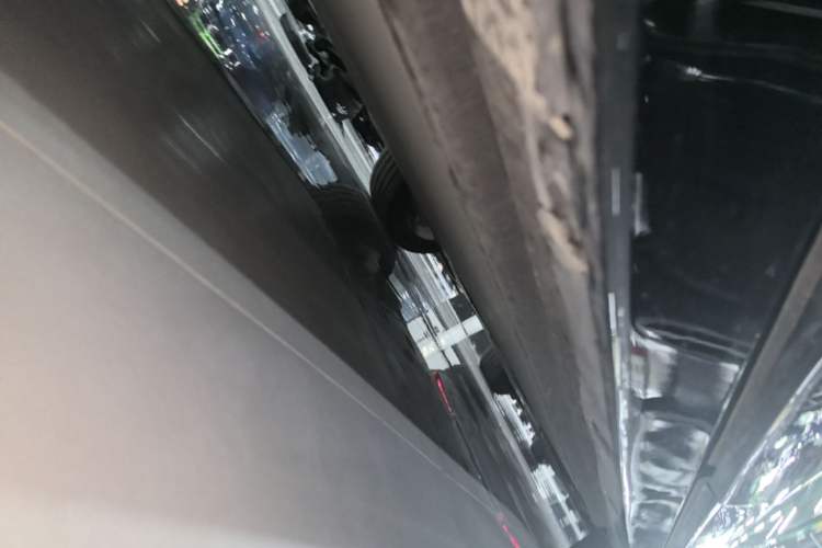 Used Xiaomi Auto YU7 2025 Ultra-Long Range High-Performance All-Wheel-Drive Max Edition Right Side Sill