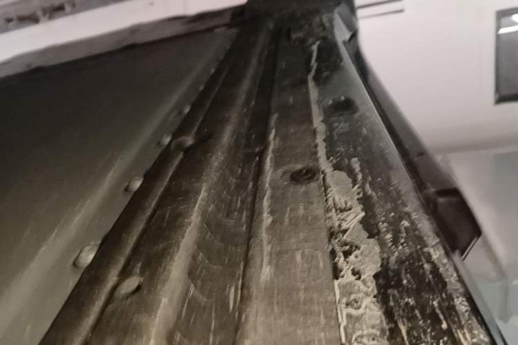 Used Xiaomi Auto YU7 2025 Ultra-Long Range High-Performance All-Wheel-Drive Max Edition Right Side Sill