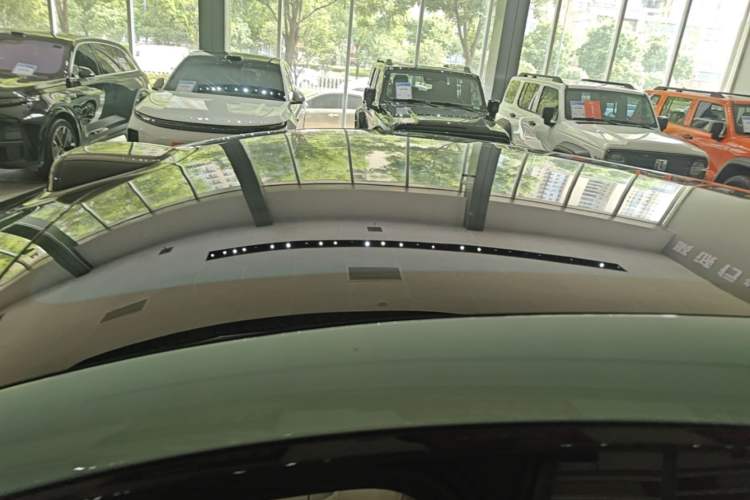 Used Xiaomi Auto YU7 2025 Ultra-Long Range Rear-Wheel Drive Version Roof