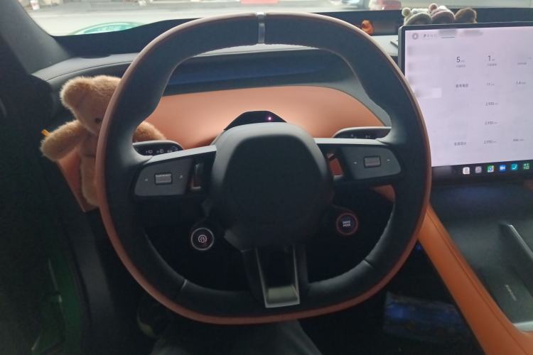 Used Xiaomi Auto YU7 2025 Ultra-Long Range Rear-Wheel Drive Version Steering Wheel