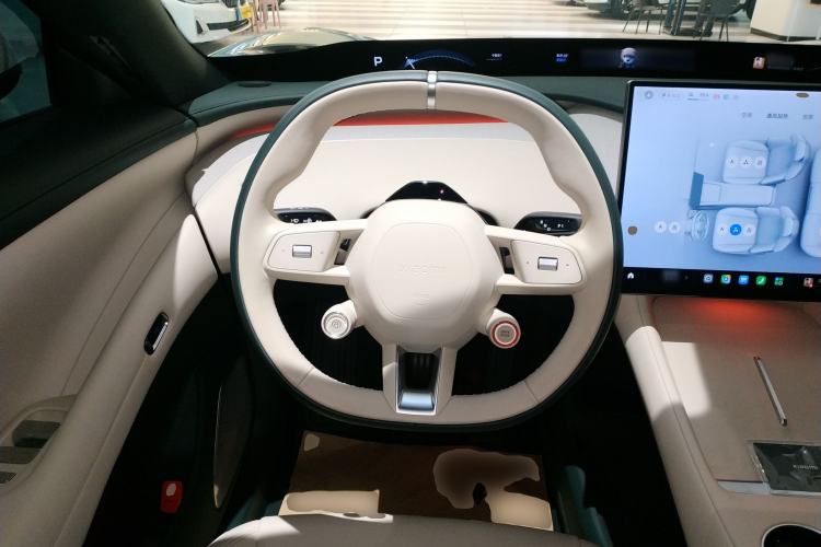 Used Xiaomi Auto YU7 2025 Ultra-Long Range Rear-Wheel Drive Version Steering Wheel