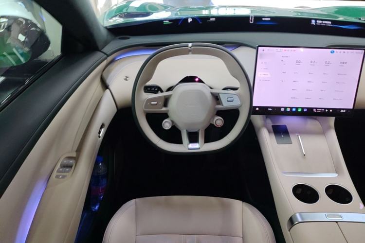 Used Xiaomi Auto YU7 2025 Ultra-Long Range High-Performance All-Wheel-Drive Max Edition Steering Wheel