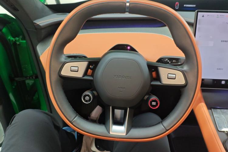Used Xiaomi Auto YU7 2025 Ultra-Long Range High-Performance All-Wheel-Drive Max Edition Steering Wheel
