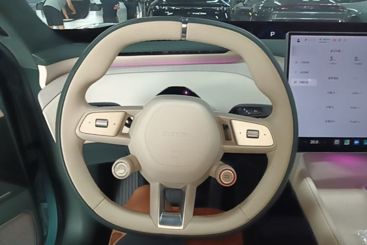 Used Xiaomi Auto YU7 2025 Ultra-Long Range High-Performance All-Wheel-Drive Max Edition Steering Wheel